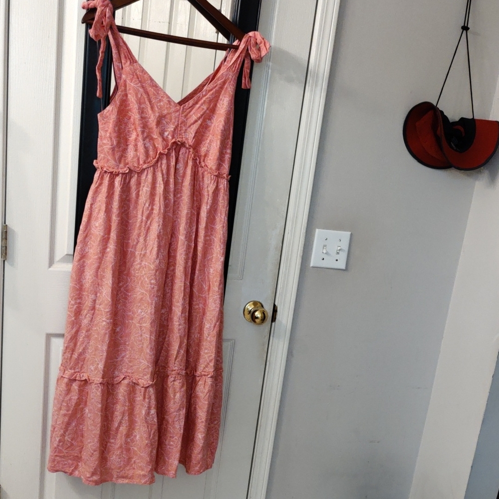 Time and Tru Pink and White Patterned Tiered Maxi Dress W/Pockets